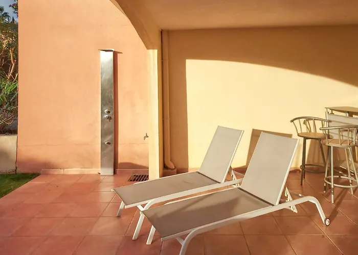 Casa de Férias Maison De Confortable Avec Jardin Et Terrasse Au Lavandou
