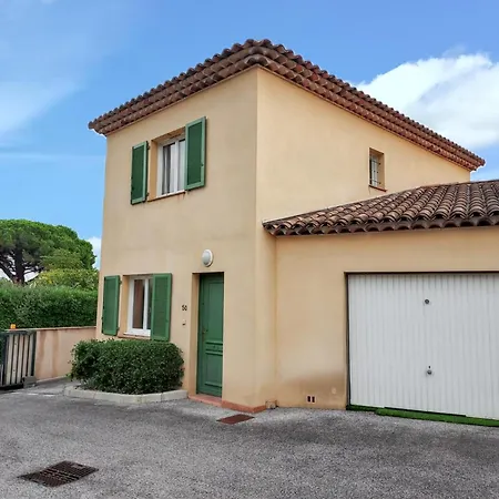 Maison De Confortable Avec Jardin Et Terrasse Au Lavandou Nyaraló